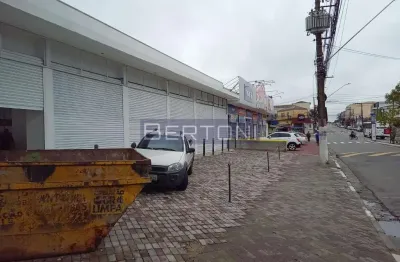 Casa comercial para alugar no Canhema, Diadema 