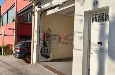 Casa comercial com 2 salas para alugar na Vila Ipojuca, São Paulo 