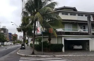 Casa assobradada à venda na praia grande, vila guilermina.