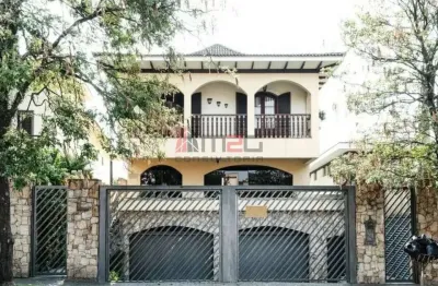 Sobrado de 4 suítes com 5 vagas para venda no alto da lapa