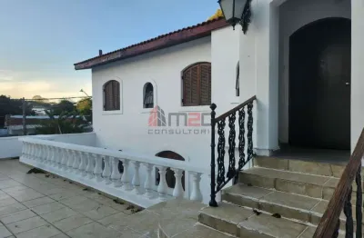 Casa com 7 quartos para alugar em Caxingui, São Paulo 