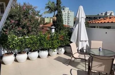 Sobrado mobiliado de 300m²ac com 3 sts, 2 vgs e coz. gourmet para locação res./com. na v. madalena