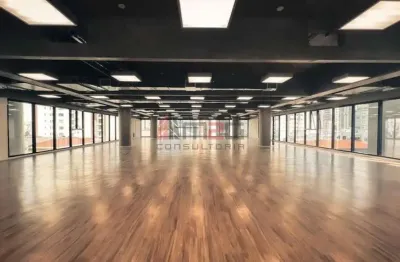 Conjunto comercial em prédio corporativo de alto padrão para locação em pinheiros.