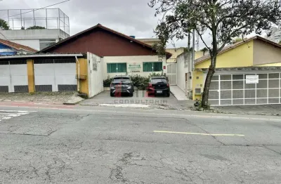 Casa COMERCIAL - 6 salas, recepção, 2 vagas - próx. ao Portal do Morumbi