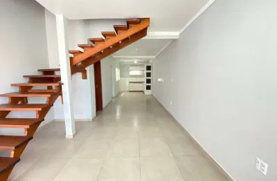 Sobrado com 3 dormitórios para alugar no São Vicente - Itajaí