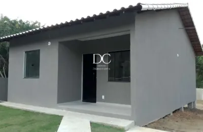 Casa com 2 quartos à venda na rua i, jacaroá, maricá por r$ 325.000