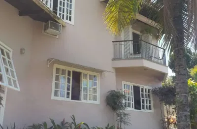 Casa com 4 quartos à venda na rua pereira neves, 545, centro, maricá, 158 m2 por r$ 980.000