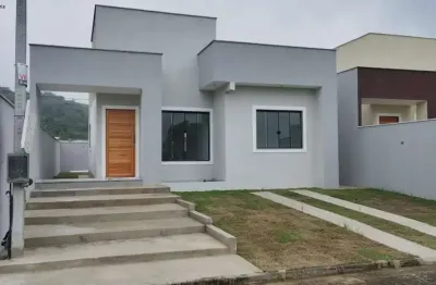 Casa em condomínio fechado com 2 quartos à venda na estrada henfil, 414, pindobas, maricá por r$ 385.000