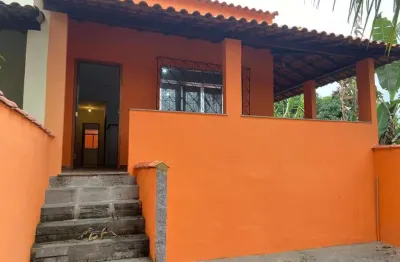 Casa com 2 quartos à venda na rua venezuela, jacaroá, maricá por r$ 350.000