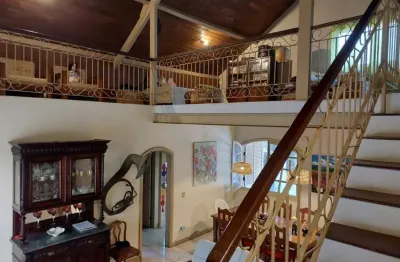 Casa com 3 quartos à venda na rua rubem risemberg, 411, piratininga, niterói, 221 m2 por r$ 900.000