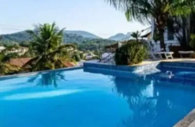 Casa em condomínio fechado com 4 quartos à venda na estrada caetano monteiro, 2835, badu, niterói, 550 m2 por r$ 1.630.000