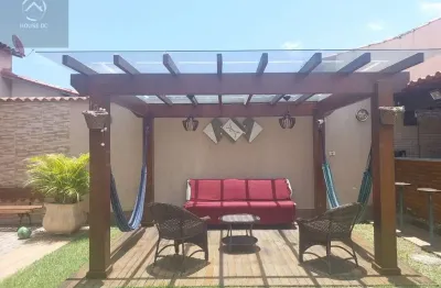 Casa com 3 quartos à venda na rua paracambi, 131, iguabinha, araruama por r$ 620.000