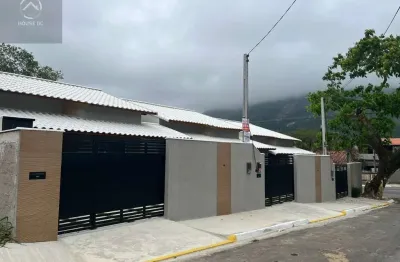 Casa com 2 quartos à venda na rua vinte e quatro, manu manuela, maricá, 70 m2 por r$ 340.000