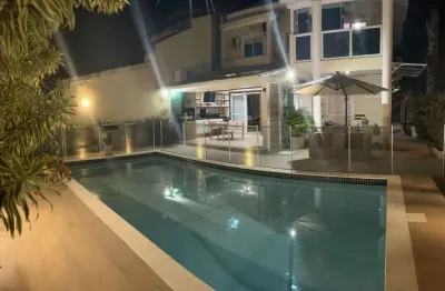 Casa em condomínio fechado com 4 quartos à venda na rua jornalista ary guanabara, 60, serra grande, niterói por r$ 1.600.000