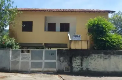 Casa com 5 quartos à venda na rua hélio matos, 09, santa bárbara, niterói, 250 m2 por r$ 480.000