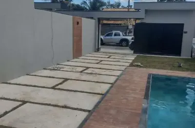 Casa com 3 quartos à venda na rua general emir, jardim atlântico oeste (itaipuaçu), maricá por r$ 830.000