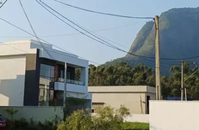 Casa em condomínio fechado com 4 quartos à venda na estrada oscar vieira da costa júnior, 111, cajueiros (itaipuaçu), maricá por r$ 1.595.000
