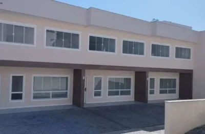 Casa em condomínio fechado com 3 quartos à venda na rua dos jequitibás, 10, engenho do mato, niterói por r$ 575.000