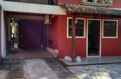 Casa com 4 quartos à venda na rua d, 217, itaipu, niterói por r$ 740.000