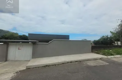 Casa com 3 quartos à venda na rua dos tangarás, 110, flamengo, maricá por r$ 499.000