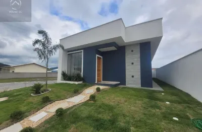 Casa em condomínio fechado com 3 quartos à venda na rodovia vereador oldemar guedes figueiredo, km 4, ubatiba, maricá por r$ 580.000