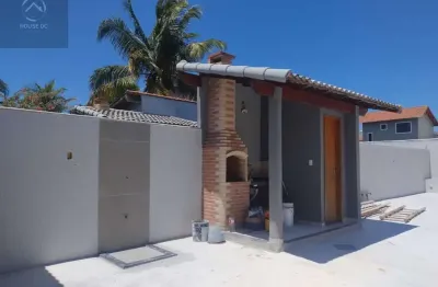 Casa com 2 quartos à venda na rua darcy roque da silveira, jardim atlântico leste (itaipuaçu), maricá por r$ 450.000