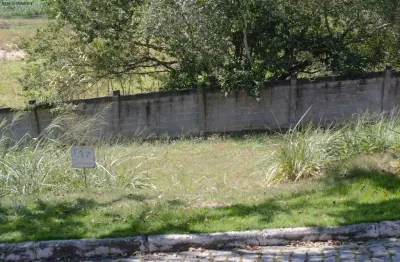 Terreno em condomínio fechado à venda na Avenida Roberto da Silveira, 2400, Flamengo, Maricá por R$ 155.000