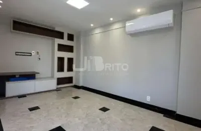 Apartamento 164m² no costa azul – 3/4 (suíte com closet), nascente total, reformado (2023) e 2 vagas soltas