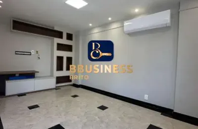 Apartamento 164m² no Costa Azul – 3/4 (Suíte com Closet), Nascente Total, Reformado (2023) e 2 Vagas Soltas