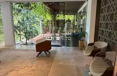 LOCAÇÃO: Mansão de Luxo no Alphaville 2 – 600m², 4 Suítes, Área Gourmet e Lazer Completo