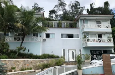 Venda de espetacular casa triplex com vista livre no condomínio bosque dos esquilos/anil - jacarepaguá (próximo ao  shopping de jacarepaguá)
