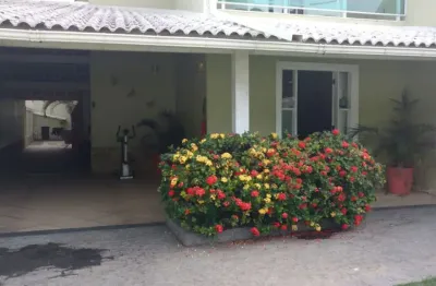 Venda de espetacular casa duplex no condomínio bosque dos esquilos