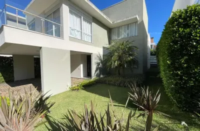 Sobrado para locação em curitiba, campo comprido, 4 dormitórios, 4 suítes, 5 banheiros, 2 vagas