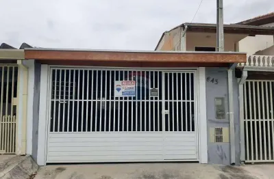 Casa para locação no galo branco – conforto, ótima localização e garagem para 2 carros