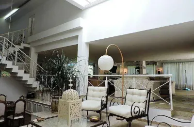 Casa de alto padrão no condomínio jd. colonial ? 5 suítes, lazer completo e energia solar!