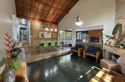 Casa rústica com 4 quartos, piscina e lareira à venda no condomínio villas do sol fazendinha ? carapicuíba/sp