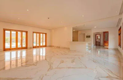 Casa reformada em condomínio fechado - 4 suítes, área de lazer completa, km 26 cotia - sp