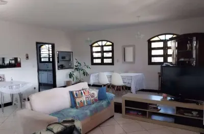 Casa em cotia, sp - 3 suítes em terreno de 600m², área gourmet em condomínio fechado