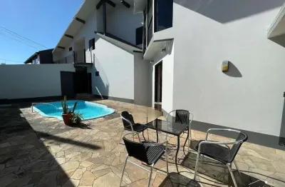 Casa para Venda em Joinville, Costa e silva, 3 dormitórios, 1 suíte, 3 banheiros, 3 vagas