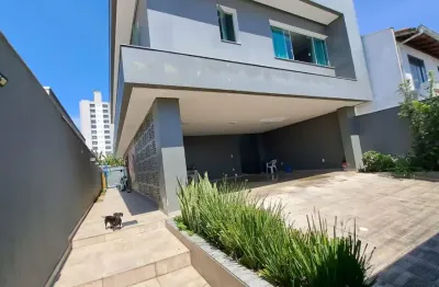 Casa com 4 quartos à venda no São João, Itajaí 
