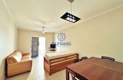 Apartamento reformado espaçoso à venda, localizado a apenas uma quadra da praia das astúrias