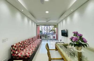 Apartamento reformado à venda na praia da enseada - prédio com lazer