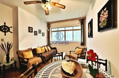 Apartamento 2 dormitórios à  venda na praia da enseada - 2 quadras da praia