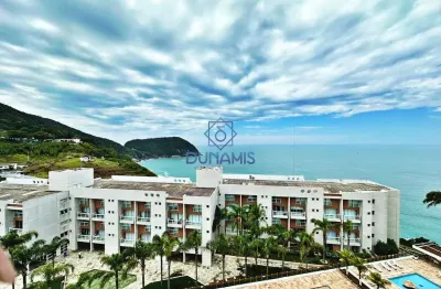 Apartamento em prédio de frente para o mar à venda na praia da enseada