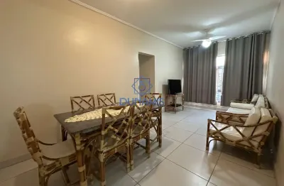 Apartamento reformado próximo a praia da enseada com vaga de garagem