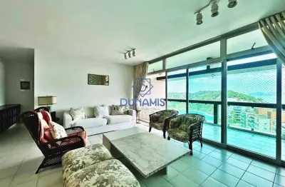 Apartamento em prédio de frente para o mar à venda na praia da enseada