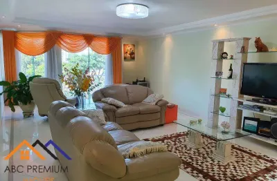 Maravilhoso sobrado próximo ao shopping abc! 3 dorms, suíte, 4 vagas.