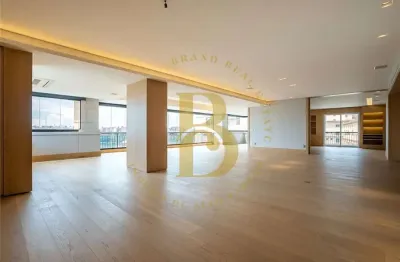 Apartamento com 401 m², 3 quartos sendo 3 suítes à venda no bairro vila nova conceição.