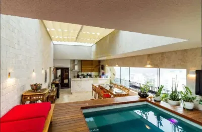 Cobertura com 630 m², 4 quartos sendo 4 suítes à venda no bairro vila nova conceição.