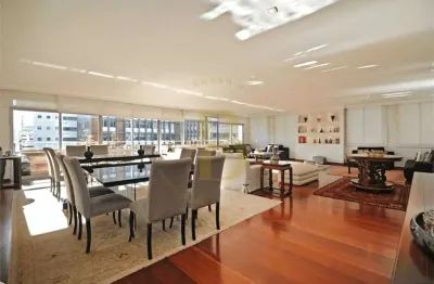 Apartamento em edifício modernista, localizado no Jardim Paulista.